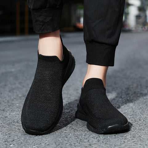 Men's Lightweight Breathable Mesh Slip-On Walking Shoes