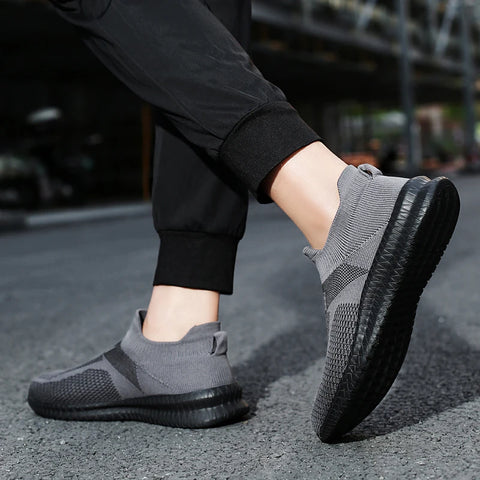 Men's Lightweight Breathable Mesh Slip-On Walking Shoes