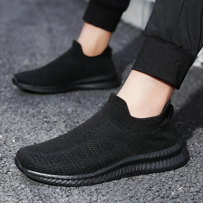 Men's Lightweight Breathable Mesh Slip-On Walking Shoes
