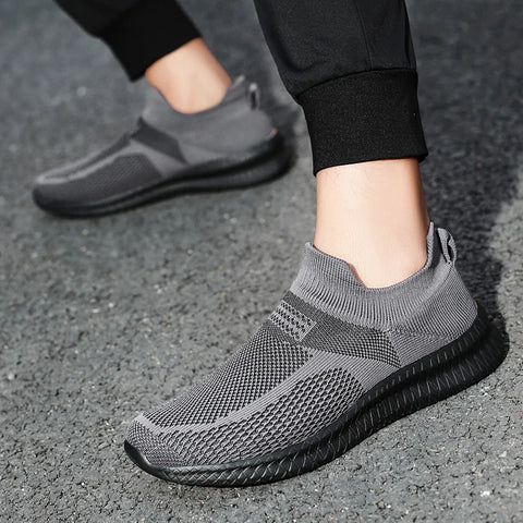 Men's Lightweight Breathable Mesh Slip-On Walking Shoes